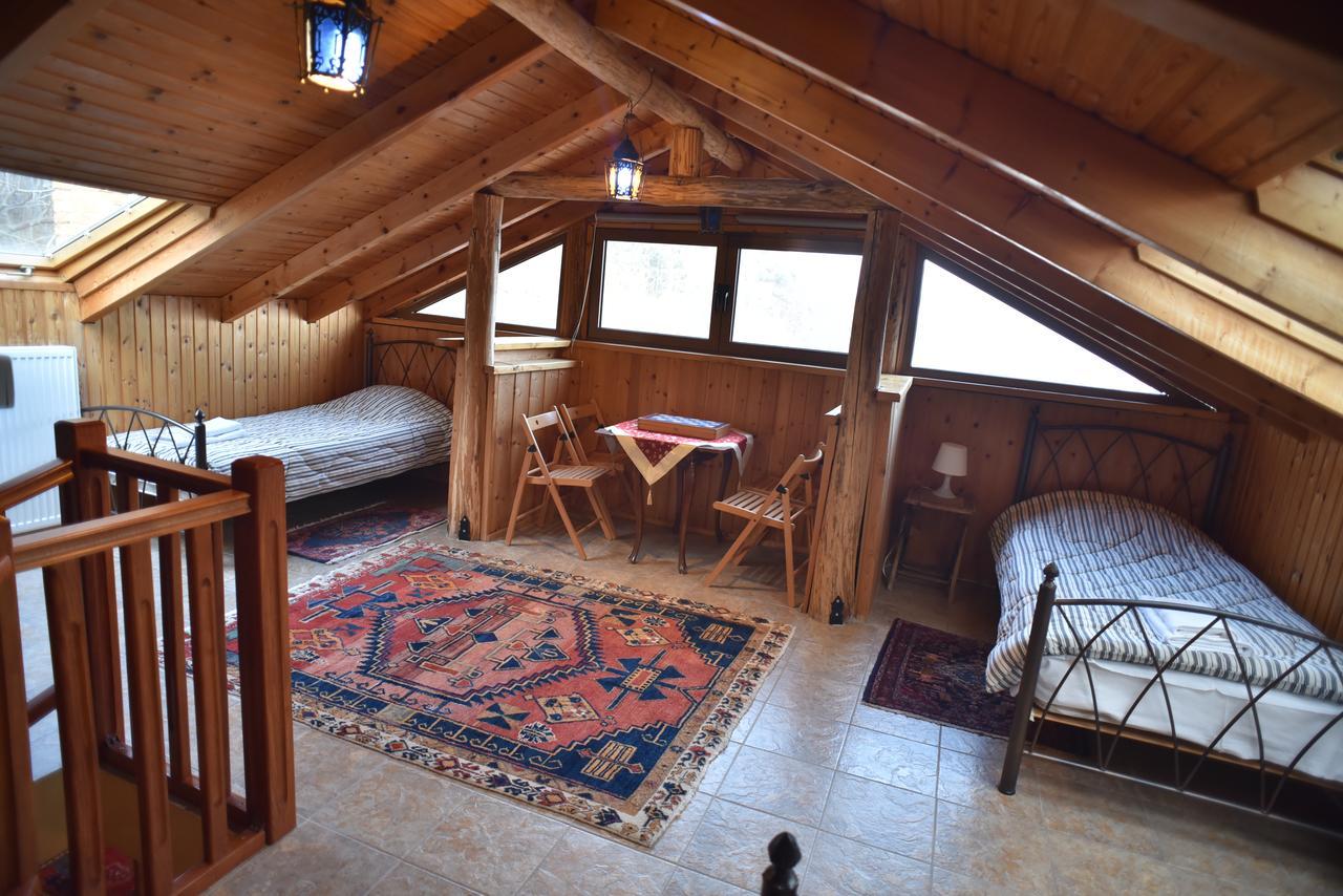Santa Marina Guesthouse Káto Loutrákion 外观 照片