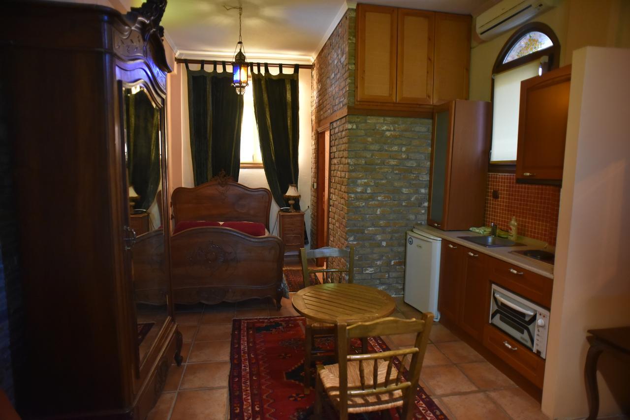 Santa Marina Guesthouse Káto Loutrákion 外观 照片