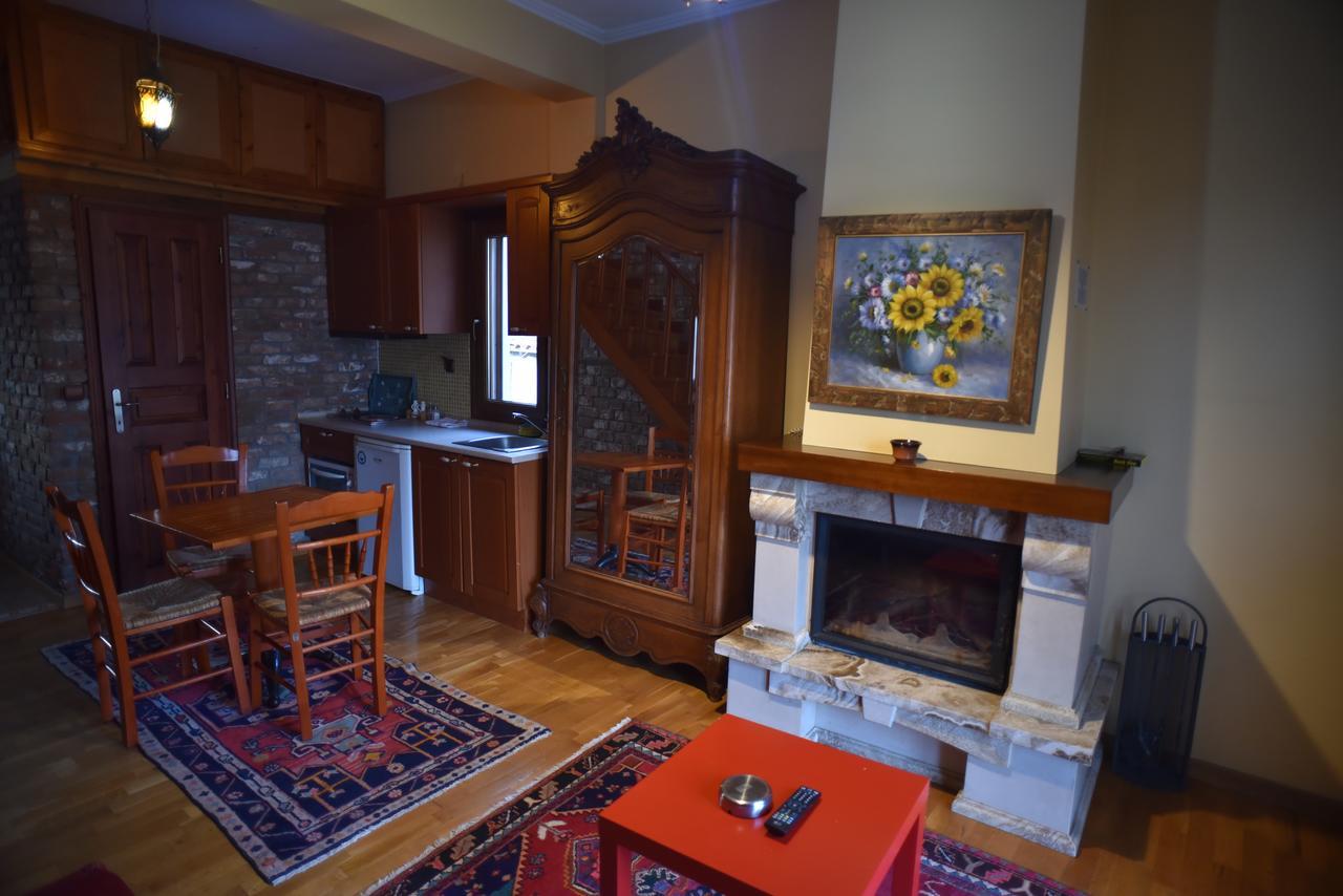 Santa Marina Guesthouse Káto Loutrákion 外观 照片