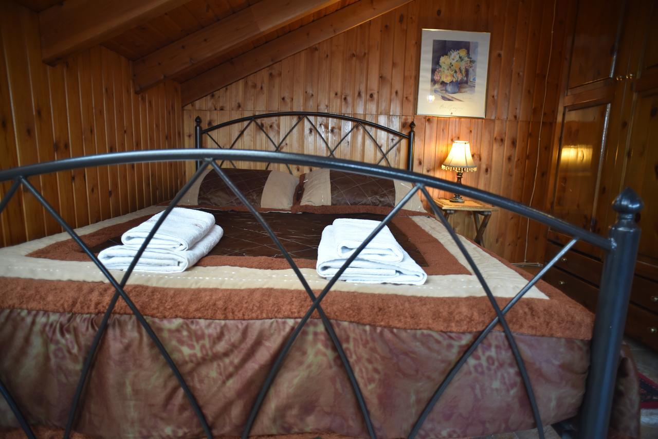 Santa Marina Guesthouse Káto Loutrákion 外观 照片