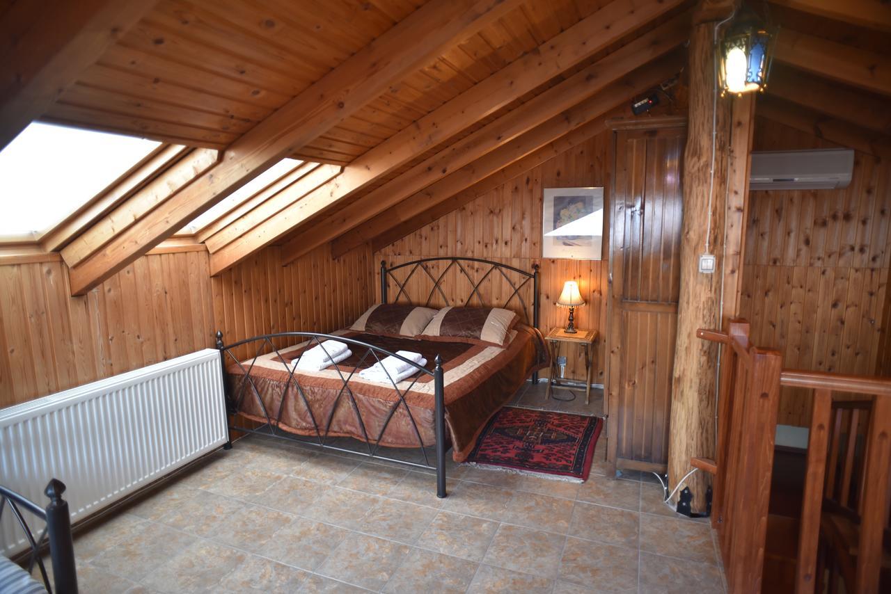 Santa Marina Guesthouse Káto Loutrákion 外观 照片