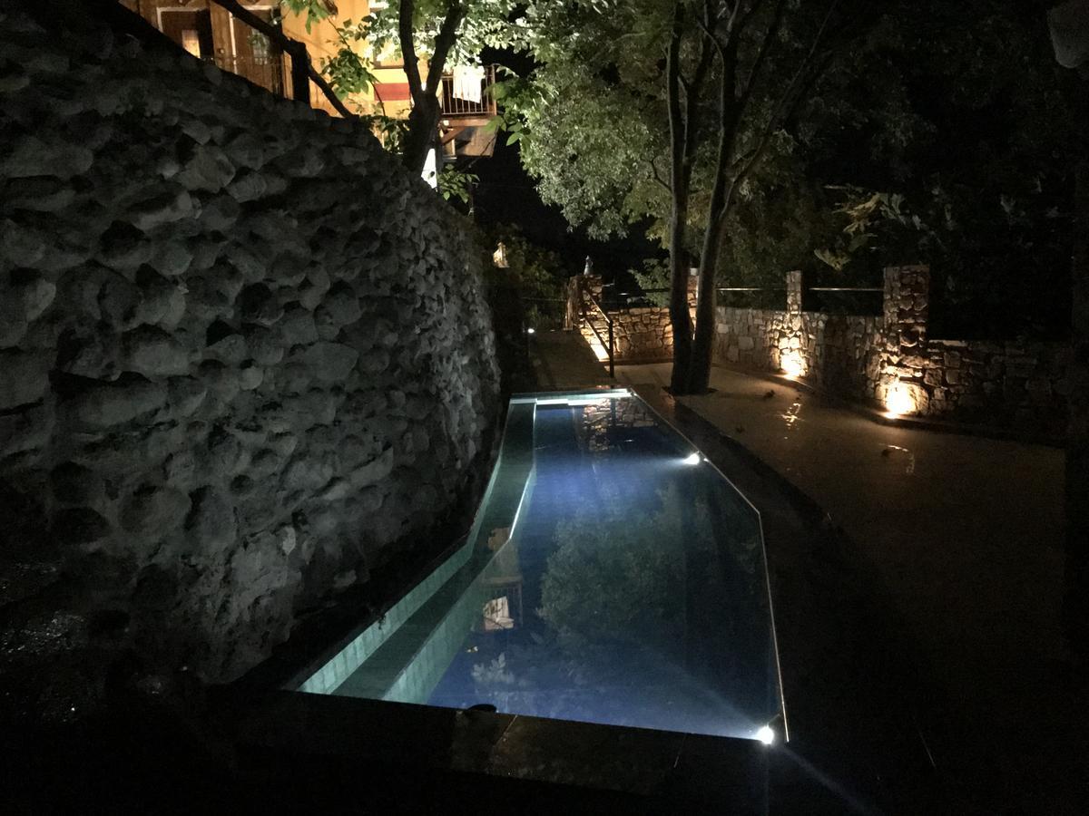 Santa Marina Guesthouse Káto Loutrákion 外观 照片