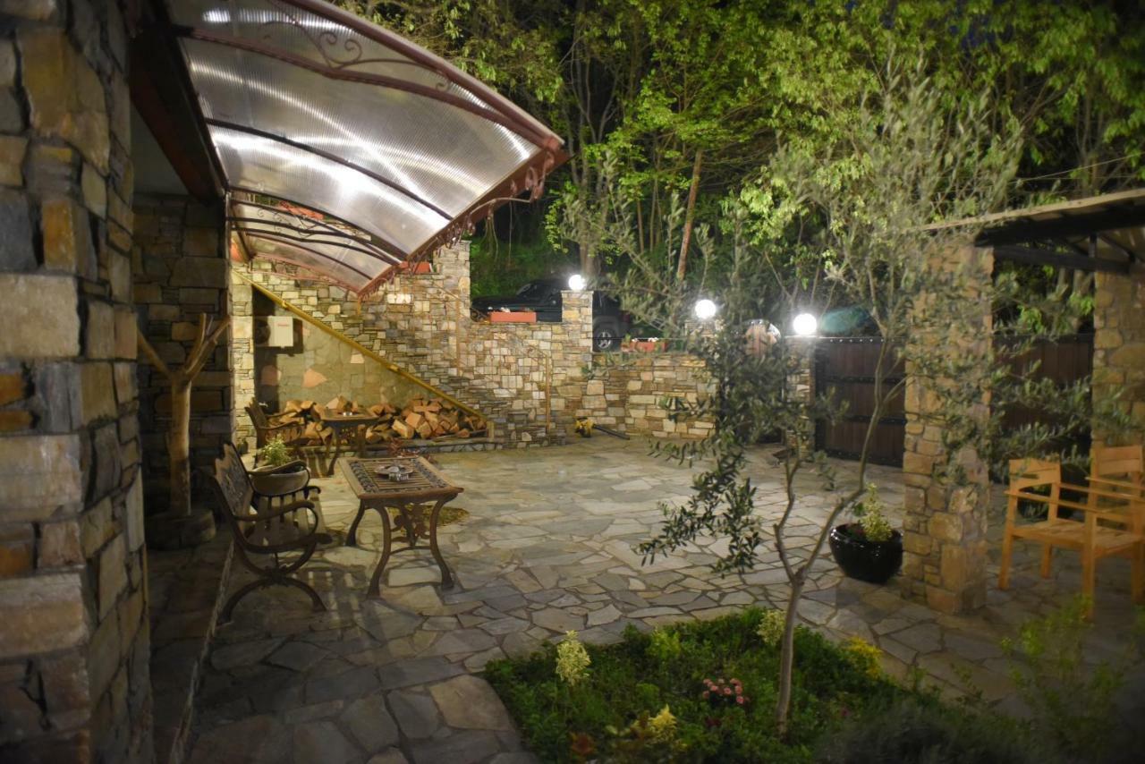 Santa Marina Guesthouse Káto Loutrákion 外观 照片