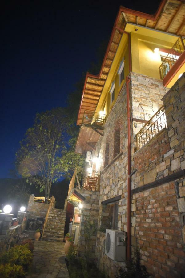 Santa Marina Guesthouse Káto Loutrákion 外观 照片