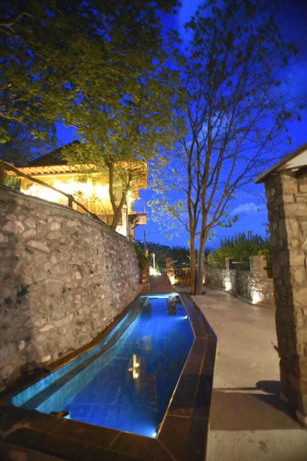 Santa Marina Guesthouse Káto Loutrákion 外观 照片