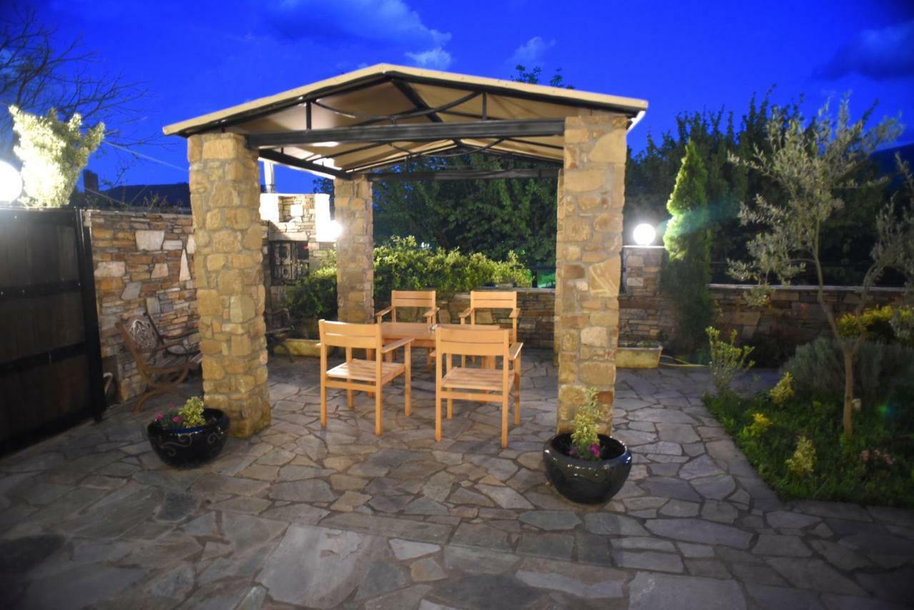 Santa Marina Guesthouse Káto Loutrákion 外观 照片
