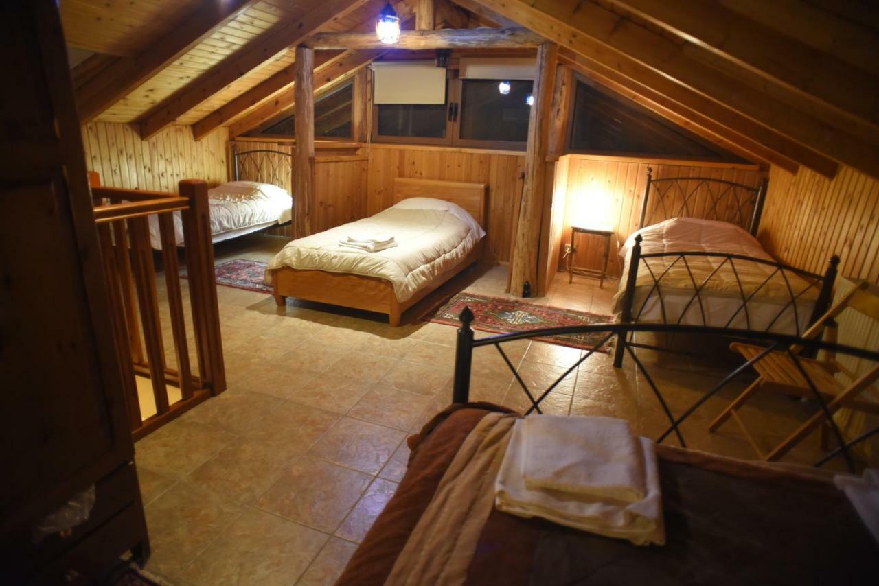Santa Marina Guesthouse Káto Loutrákion 外观 照片