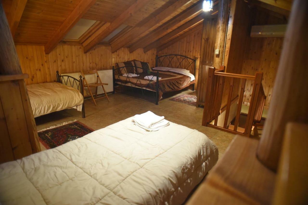Santa Marina Guesthouse Káto Loutrákion 外观 照片