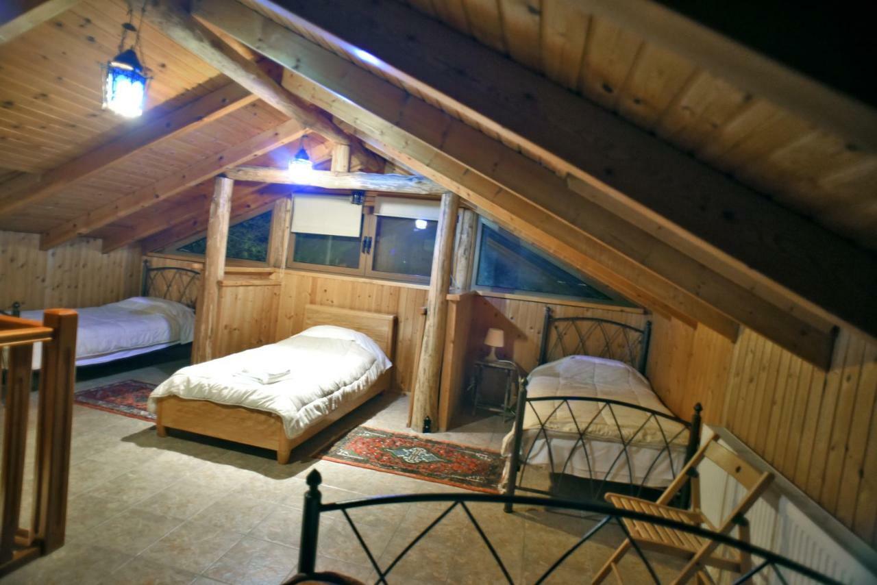 Santa Marina Guesthouse Káto Loutrákion 外观 照片